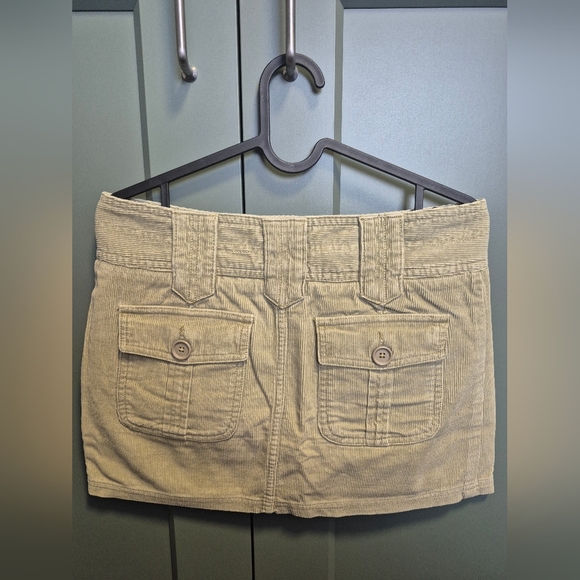 Two Mini Skirts Set - Picture 7 of 16